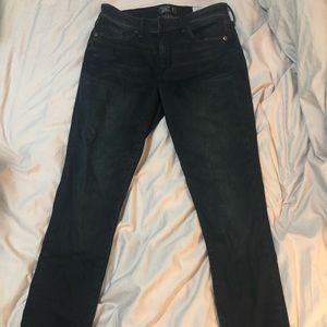 Abercrombie and Fitch jeans size 28